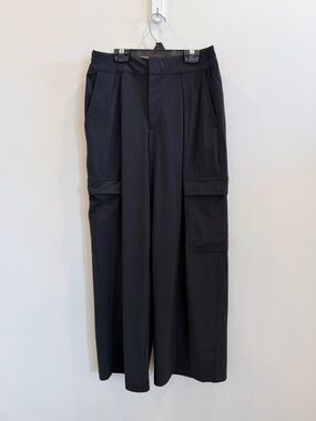 Athleta Pinnacle High Rise Cargo Trouser Black Size 10 Athleisure Goth
